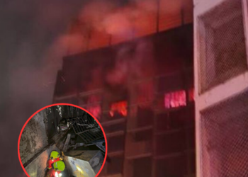 ไฟไหม้อาคาร ย่าน เยาวราช ซอย 1 เจ้าหน้าที่–รถดับเพลิงระดมฉีดน้ำ เร่งสกัดเพลิง