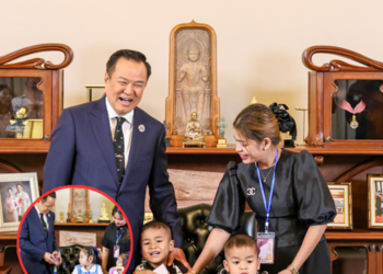 ใส่ใจ-อบอุ่นหัวใจ! ลูกสาว “จ่าเพียว” ทหารกล้า ได้นั่งเก้าอี้นายกฯ วันเด็ก — อนุทิน ชาญวีรกูล เผยซึ้ง “เก็บอาร์มชื่อพ่อหนูไว้ที่โต๊ะตลอด”