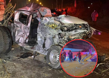 เมาหนักจำไม่ได้! โชเฟอร์ซดเหล้า 1 ขวด ซิ่งรถบรรทุกชนแนวก่อสร้าง ปิดถนนยาว 2 ชม.